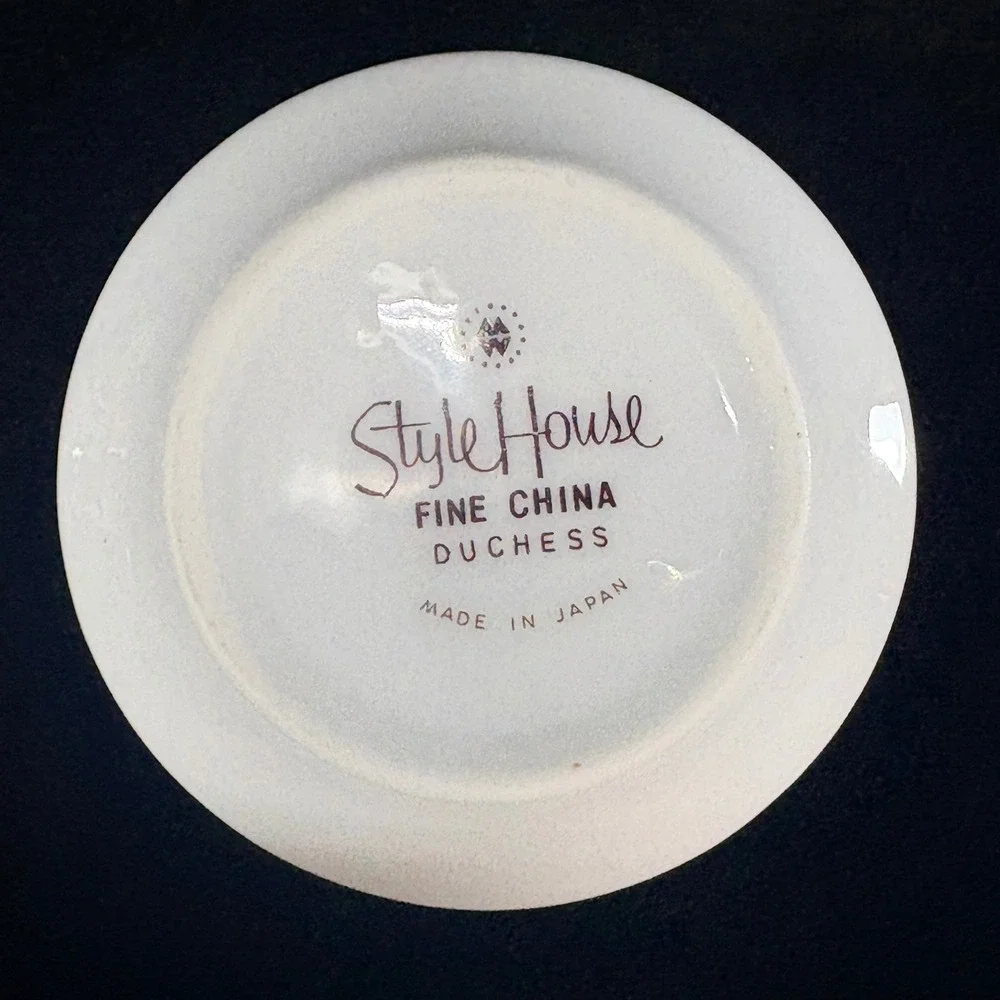 Style House Duchess Fine China Sugar Bowl Lid Japan Pine Cone Silver Trim White